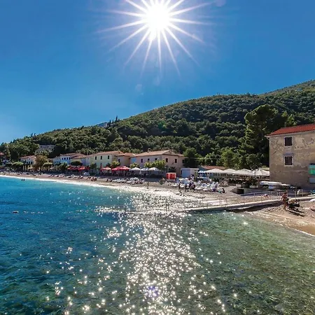 1 Bedroom Beautiful In Moscenicka Draga