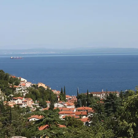 Apartment 1 Bedroom Beautiful In Moscenicka Draga